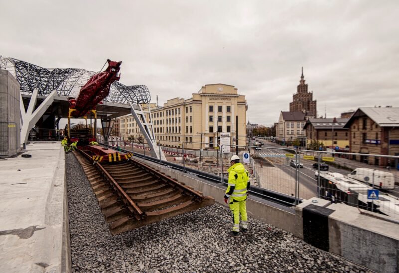 Rail Baltica accelerează lucrările în 2026 având peste 267 km de linie pregătiți pentru construcție în cele trei state baltice ale viitoarei rețele feroviare