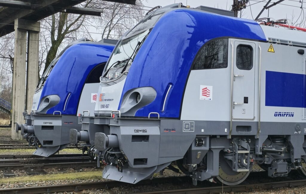 PKP Intercity primește peste 1,48 miliarde PLN din PNRRul Poloniei pentru cele 56 de locomotive noi și 248 vagoane modernizate