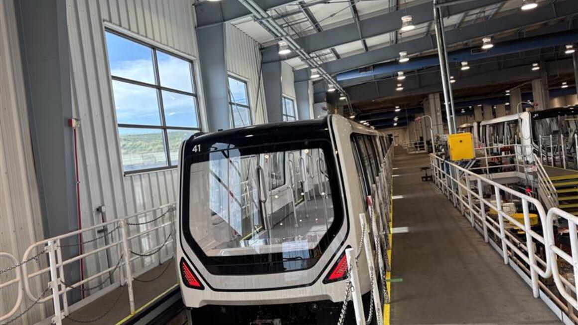 Alstom finalizează livrarea comenzii de bază pentru vehiculele automate Innovia APM R destinate Aeroportului Internațional Denver