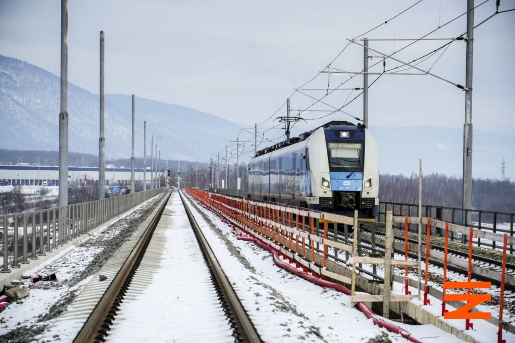Správa železnic începe electrificarea simplificată a liniei Rudoltice - Lanškroun reprezentând primul proiect de acest tip din Cehia