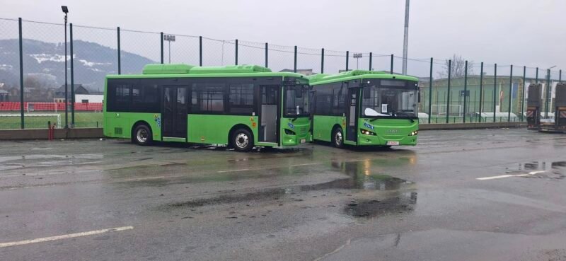 Autovehicule DAC livrează două autobuze electrice pentru modernizarea transportului public din Vișeu de Sus