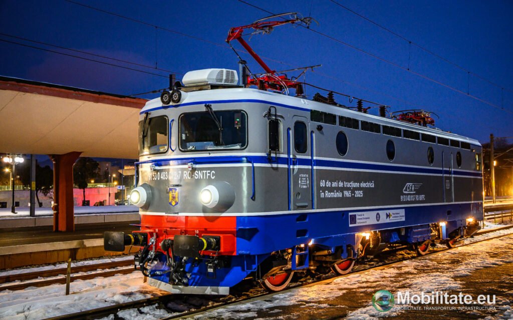 Foto - SCRL Brașov a finalizat cu succes proba cu a șasea locomotivă pe 4 osii modernizată cu fonduri PNRR ce comemorează 60 de ani de tracțiune electrică în România