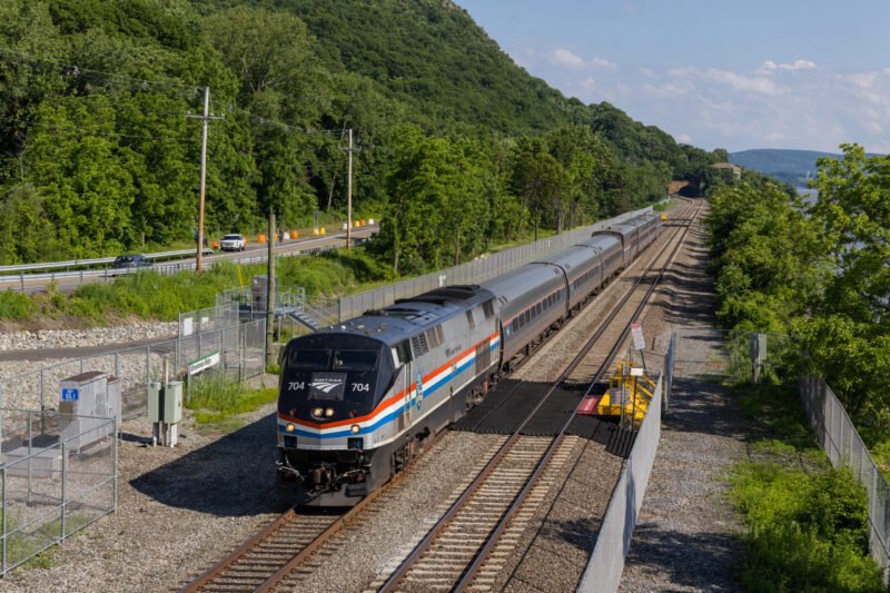 Amtrak renunță la trenurile bi-level și trece la o strategie unificată pentru înlocuirea flotei de lung parcurs