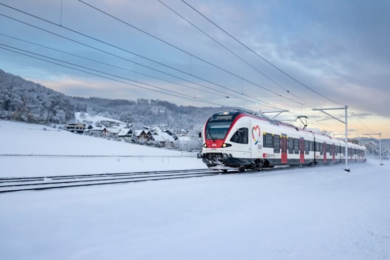 Transportul feroviar din Elveția a încheiat anul 2025 cu un record de pasageri