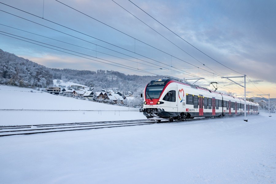 Transportul feroviar din Elveția a încheiat anul 2025 cu un record de pasageri