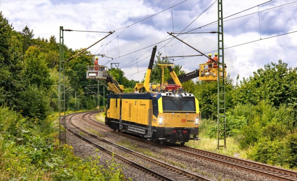 Germania investește în 13 vehicule hibride pentru întreținerea liniilor de contact printr-o finanțare structurată de DAL și BayernLB