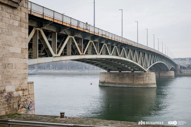 Începe proiectarea pentru reabilitarea completă a Podului Petőfi din Budapesta