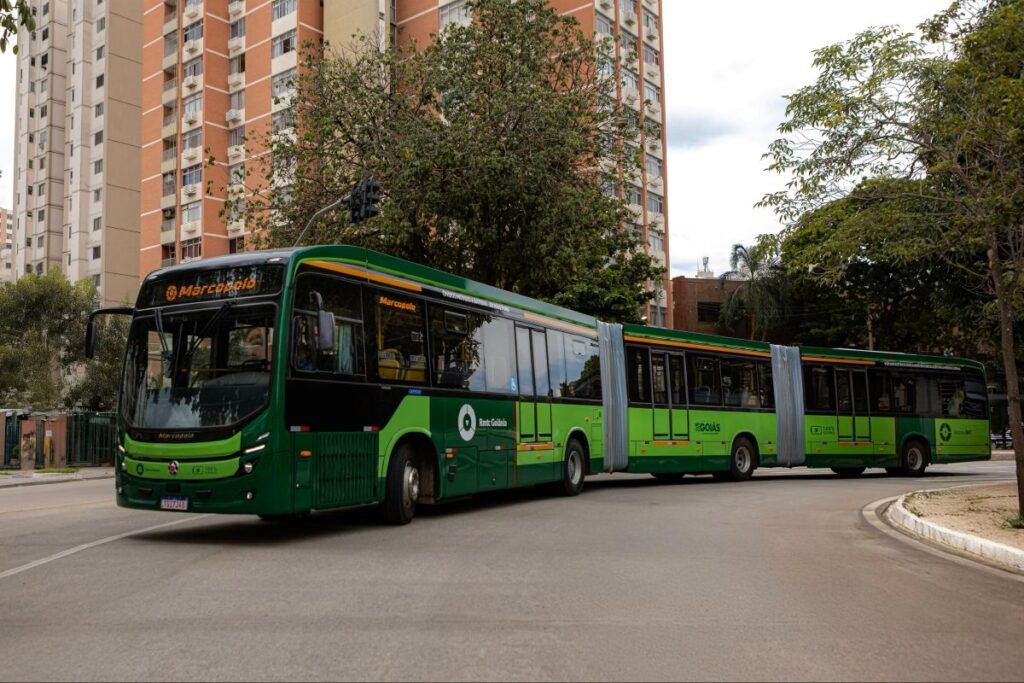 Goiânia și Volvo Buses lansează prima flotă de autobuze electrice dublu articulate din lume
