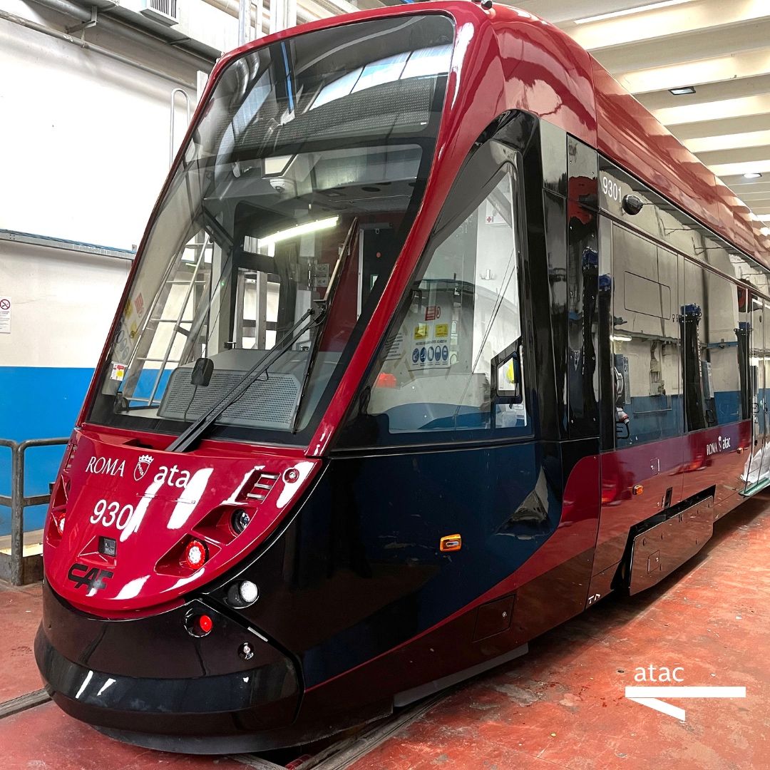 Roma primește primul tramvai nou după peste 20 de ani și începe modernizarea rețelei cu 121 de vehicule noi