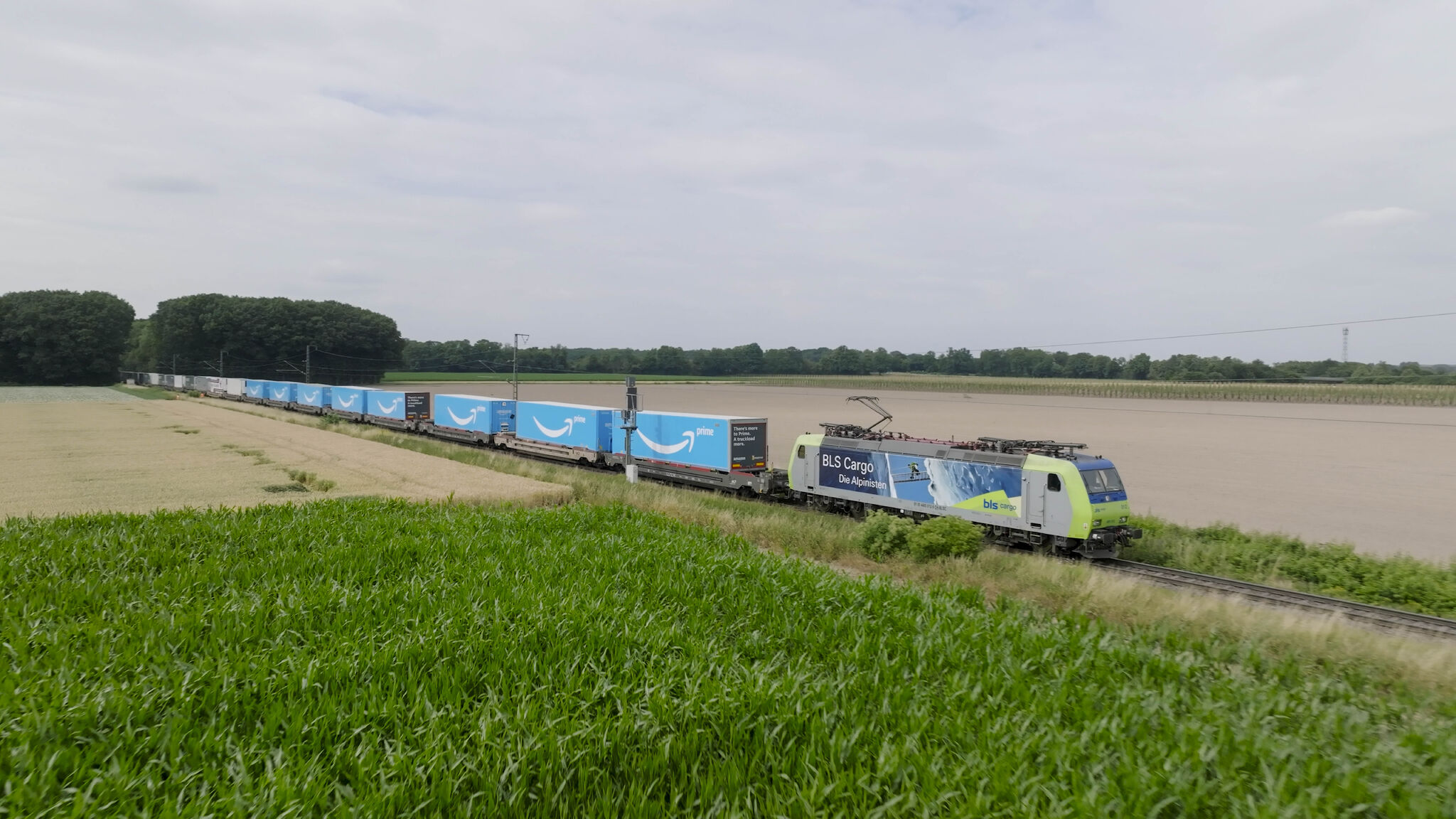 Amazon se alătură campaniei CT4EU și accelerează trecerea transportului european la rute feroviare și maritime