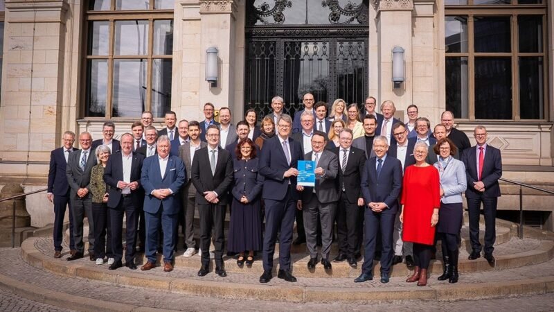 Taskforce‑ul „Zuverlässige Bahn” prezintă 22 de măsuri pentru creșterea punctualității și fiabilității transportului feroviar din Germania