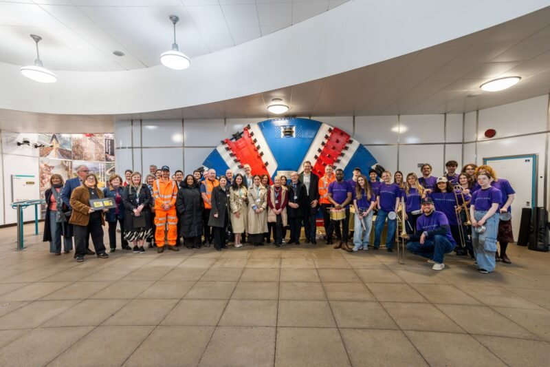 Stația Cutty Sark DLR din Londra a fost redeschisă cu facilități modernizate pentru acces mai rapid și confort sporit