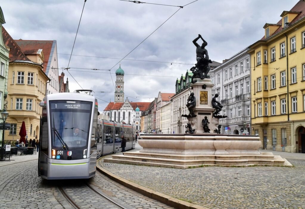 Noul tramvai Tramlink primește omologarea tehnică și intră în exploatare treptată la Augsburg din 13 aprilie