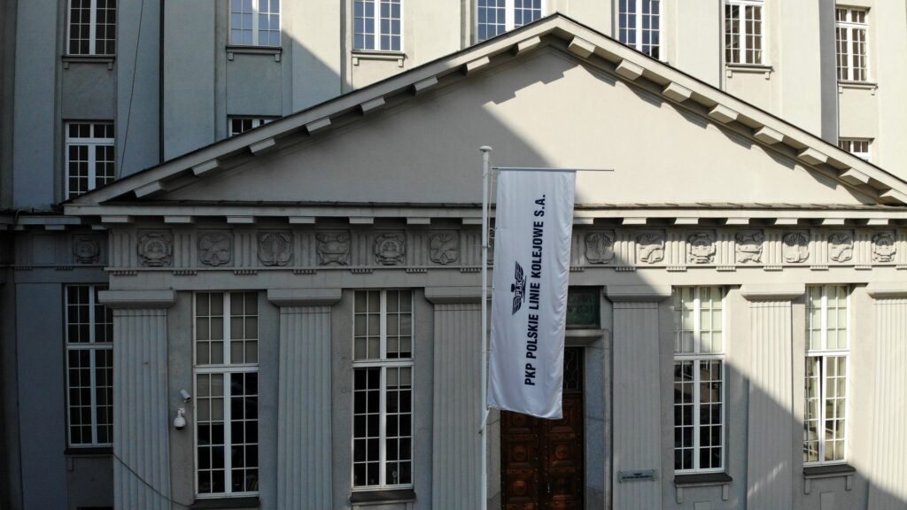 Grupul polonez PLK își îmbunătățește semnificativ rezultatele financiare și crește eficiența operațională în 2025