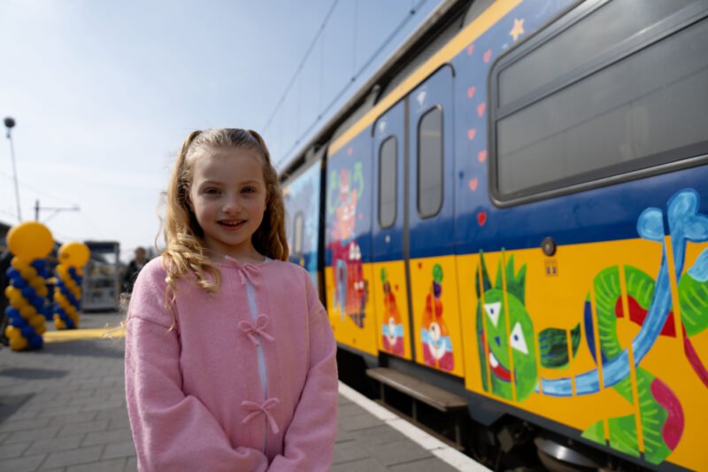NS lansează „Lieve Monstertrein” trenul inspirat din desenul câștigător al unei fetițe de 8 ani