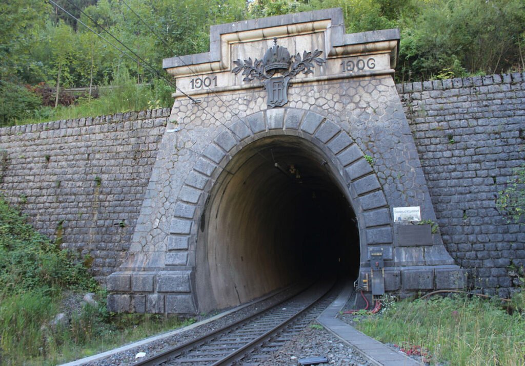 ÖBB pornesc procesul de selecție a traseului pentru noul Bosrucktunnel - proiect esențial pentru modernizarea Pyhrnstrecke