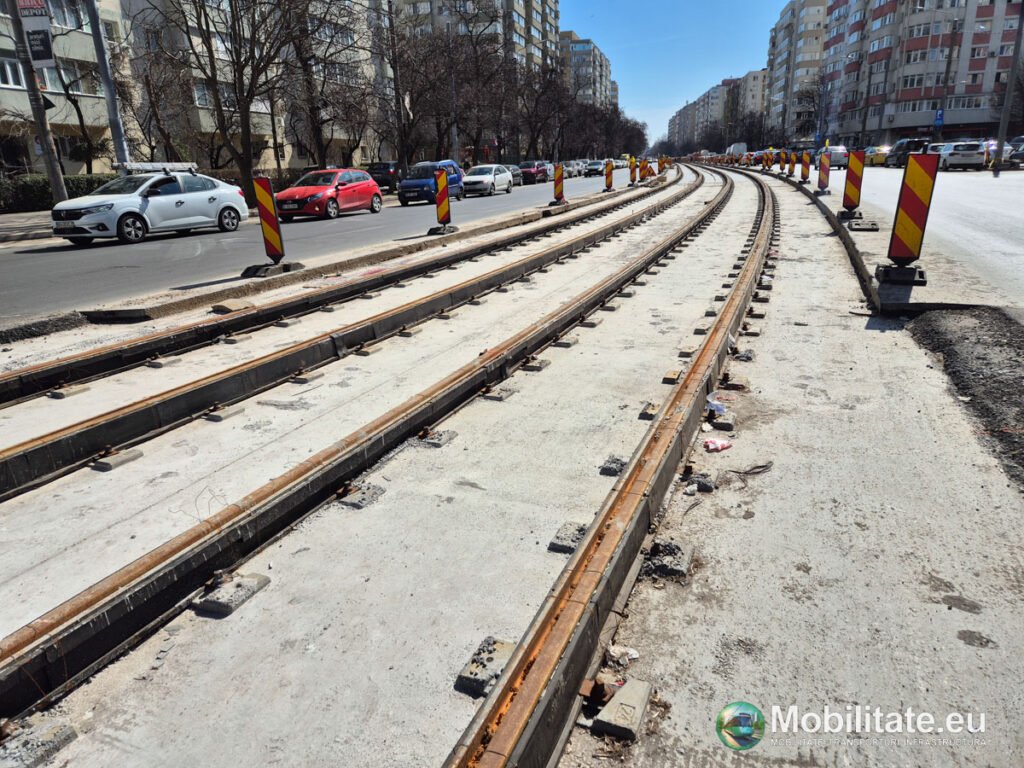 FOTO - Evoluție semnificativă la modernizarea liniei de tramvai pe Bulevardul Chișinău. MariVila ar putea finaliza lucrarea până în iunie
