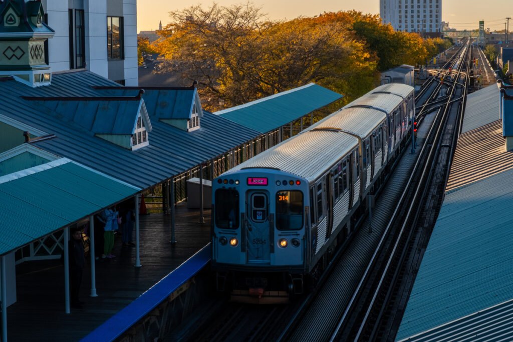 Chicago Transit Authority dă în judecată guvernul federal pentru blocarea finanțării proiectelor Red Line Extension și Red & Purple Modernization