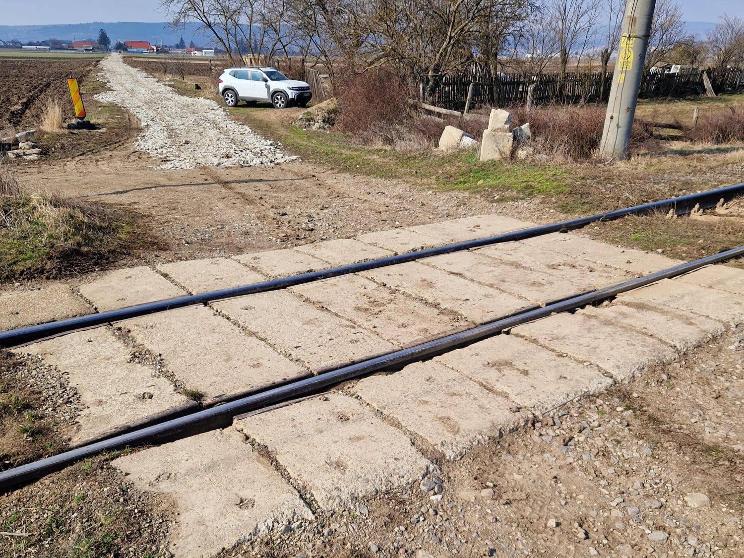 CFR Brașov modernizează trecerile la nivel dintre Ozun și Sfântu Gheorghe pentru creșterea siguranței feroviare și rutiere