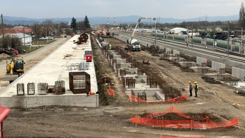 Ultima autorizație de construire pentru magistrala feroviară Cluj–Oradea a fost emisă: lucrările pe tronsonul Poieni–Aleșd pot începe, proiectul de 2 miliarde de euro intră în linie dreaptă