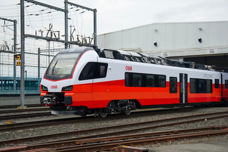 ÖBB comandă noi trenuri Stadler Cityjet pe baterii pentru modernizarea transportului regional din Austria Inferioară în baza unui acord pentru 120 unități