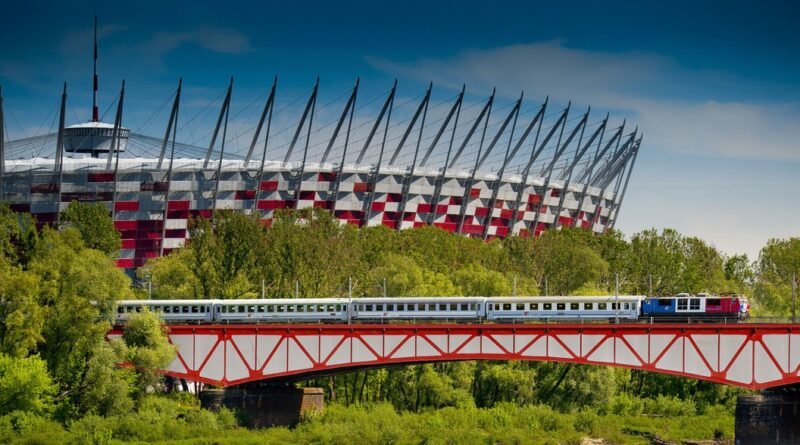 PKP Intercity rememorează operațiunea feroviară de amploare din timpul UEFA EURO 2012 în cadrul campaniei „Szlaki z Rodowodem”