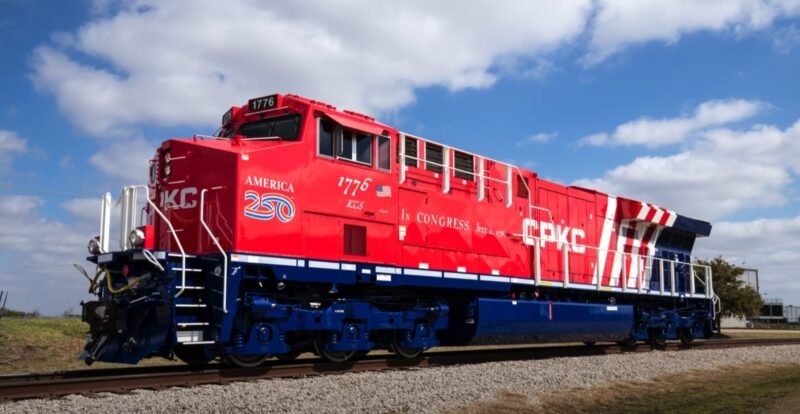 CPKC prezintă locomotiva 1776 cu grafica specială dedicată aniversării a 250 de ani ai Statelor Unite
