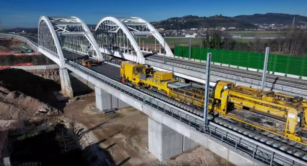 Salcef finalizează construcția căii pe secțiunea noii linii feroviare de mare viteză Verona–Bivio Vicenza