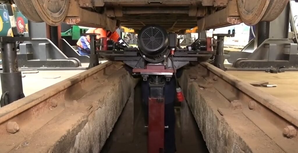 CTP Iași finalizează instalarea unui strung pentru rectificat bandajele tramvaielor pentru reducerea zgomotului și creșterea confortului călătorilor