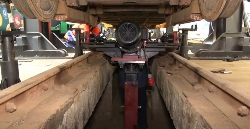 CTP Iași finalizează instalarea unui strung pentru rectificat bandajele tramvaielor pentru reducerea zgomotului și creșterea confortului călătorilor