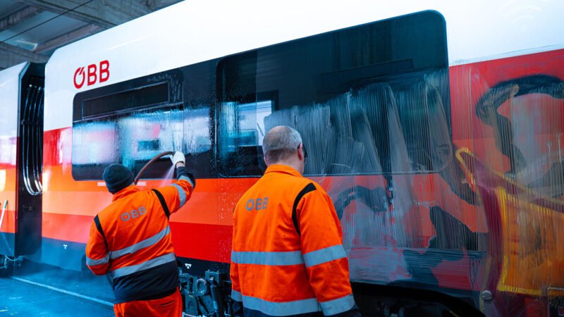 ÖBB raportează în 2025 o înjumătățire a pagubelor provocate de graffiti datorită strategiei de securitate intensificate