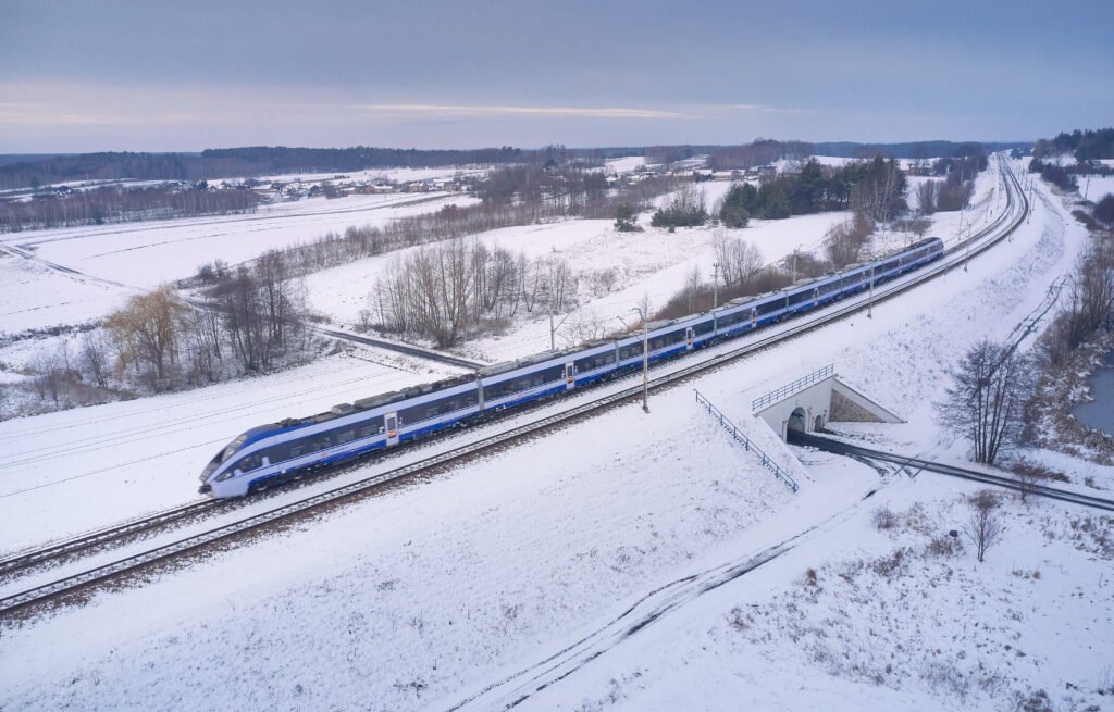 PKP Intercity transportă 6,5 milioane de pasageri în februarie și primește noi vagoane modernizate pentru creșterea capacității