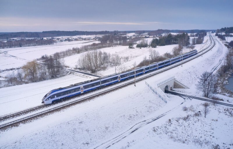 PKP Intercity transportă 6,5 milioane de pasageri în februarie și primește noi vagoane modernizate pentru creșterea capacității