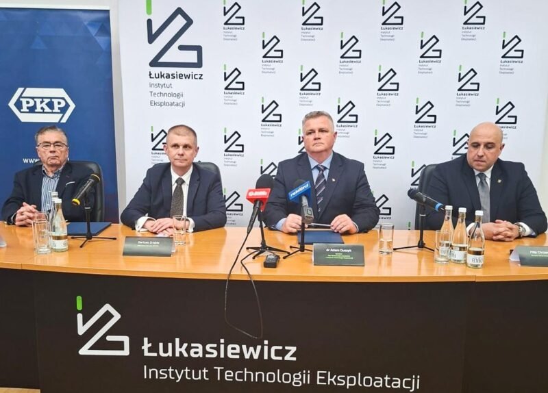 PKP S.A. accelerează implementarea inovațiilor printr-un nou parteneriat cu mediul academic și ingineresc