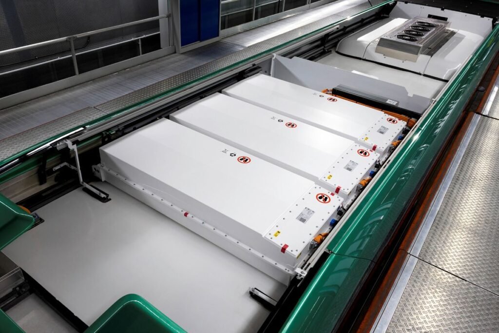 Mercedes Benz prezintă autobuzul eCitaro cu baterii NMC4 ce oferă o autonomie de până la 600 km