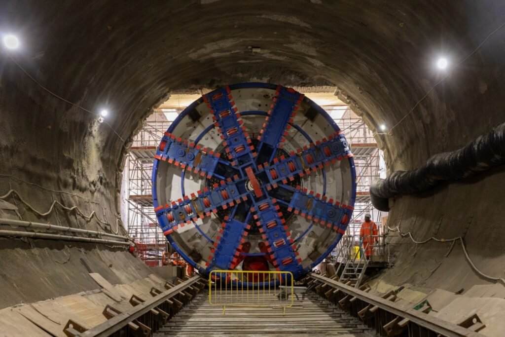 HS2 lansează ultimul TBM pentru săpăturile tunelului către Euston marcând finalul programului de excavare pe ruta Londra–Midlands