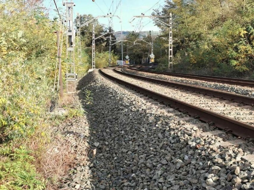 Adif investește 1,3 milioane de euro în consolidarea infrastructurii feroviare dintre Ugao-Miraballes și Arrigorriaga