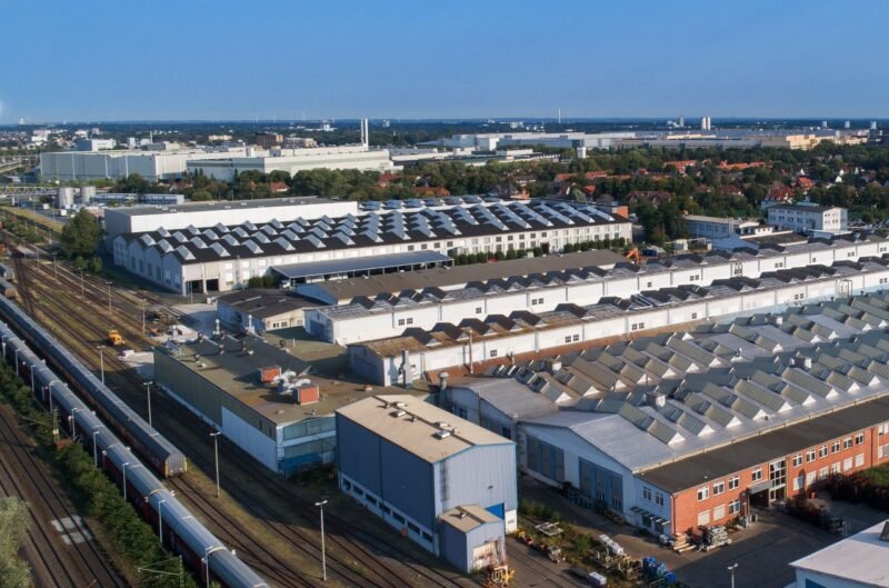 Atelierul DB Fahrzeuginstandhaltung din Bremen trece la încălzire pe termoficare reducând emisiile cu 50%