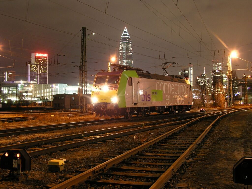 BLS Cargo marchează 25 de ani de activitate și rolul său în transformarea transportului feroviar de marfă din Europa