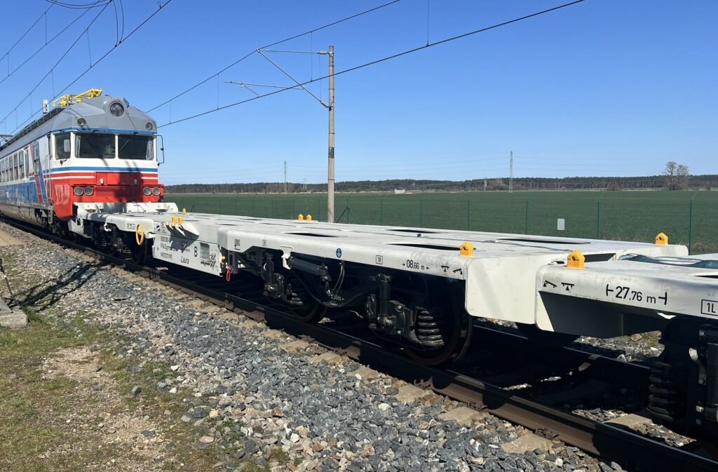 Greenbrier‑Europe lansează un vagon twin de 40 ft optimizat pentru rețeaua feroviară din Marea Britanie