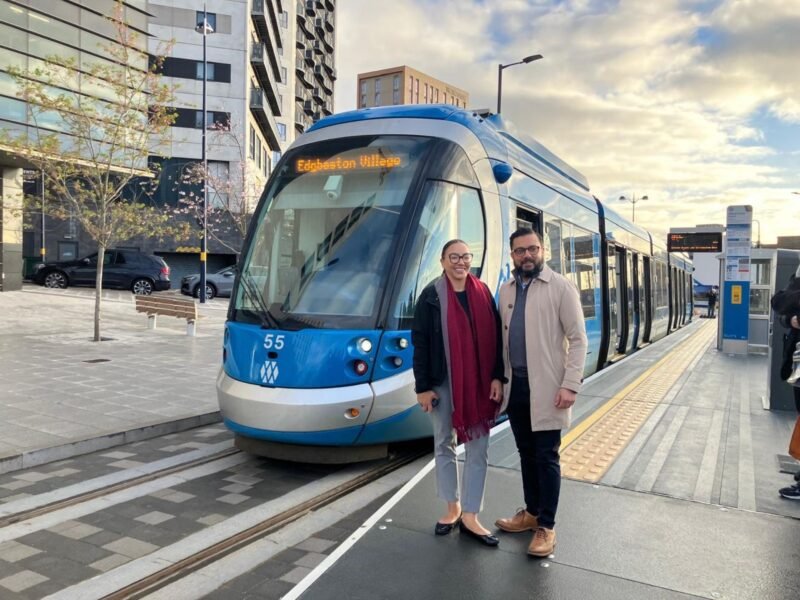 Extinderea Birmingham Eastside a fost deschisă oficial: primele tramvaie circulă pe noile stații Albert Street și Millennium Point