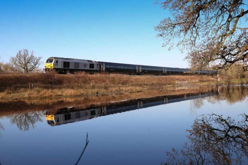 TfW organizează un tur feroviar caritabil cu un tren Mark 4 pe trasee rare din Țara Galilor