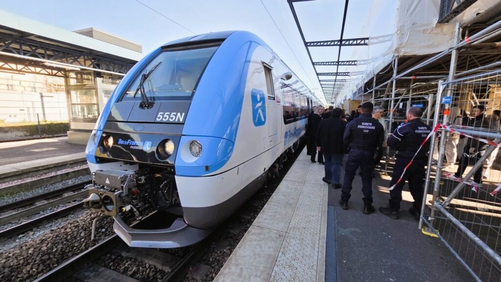 Primele rame AGC modernizate intră în circulație pe Linia P din Île‑de‑France aducând un nivel superior de confort și accesibilitate