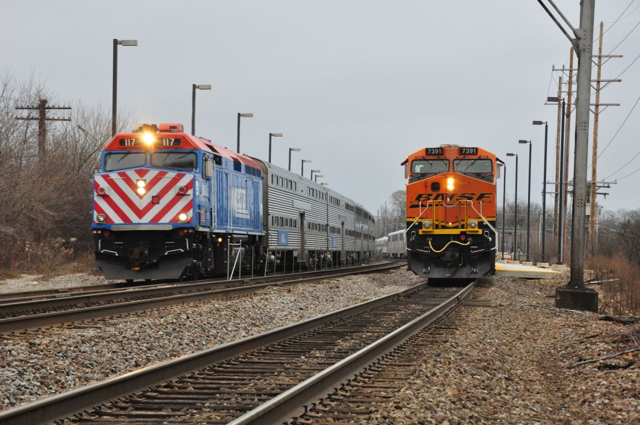BNSF și Metra semnează un nou acord pe 10 ani pentru operarea serviciilor de navetă pe linia Chicago–Aurora