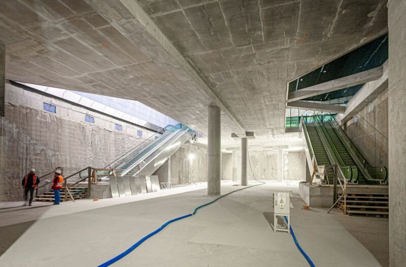 Primele lucrări de finisare în tunelul de tramvai către Dworzec Zachodni avansează rapid la Varșovia