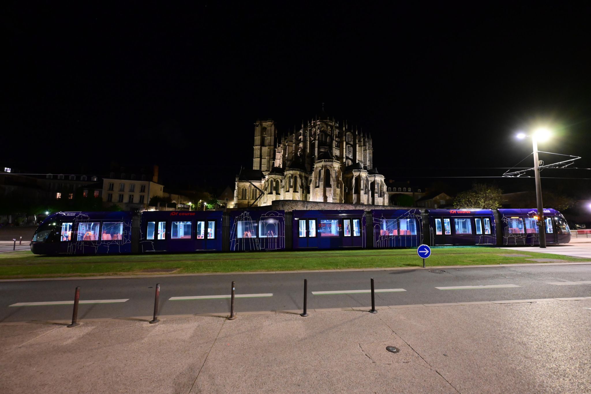 Le Mans introduce primele tramvaie de 44 de metri cu 40% mai multă capacitate odată cu finalizarea testelor nocturne pe liniile T1 și T2
