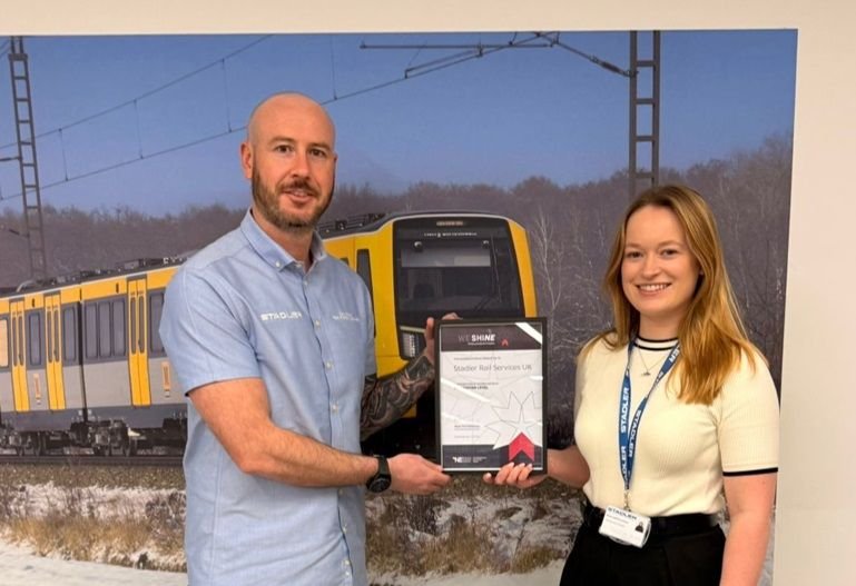 Stadler obține acreditarea SHINE Foundation pentru un mediu de lucru sigur și incluziv în Newcastle