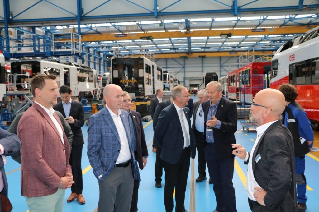 Modelul elvețian de formare duală prinde rădăcini în Utah: Stadler extinde programul de ucenicie pentru noua generație