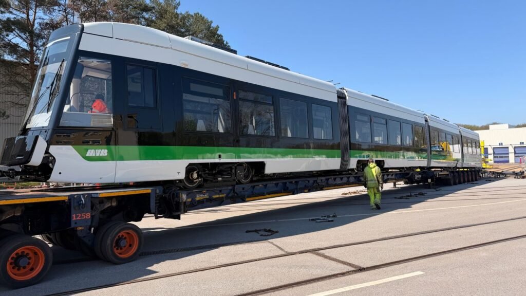 lstom Bautzen finalizează o treime din comanda pentru Magdeburg odată cu livrarea tramvaiului 1412