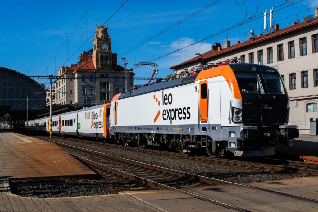 Renfe și Leo Express pun în serviciu trenurile Talgo VI pe noile rute internaționale Praga–Bratislava și Praga–Prešov